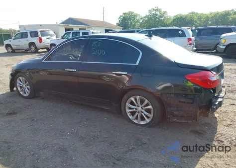 2013 Hyundai Genesis 3.8 z USA, uszkodzony, nr VIN KMHGC4DD2DU245158